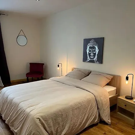 Spacieux A Avec Parking Inclus. Apartment *