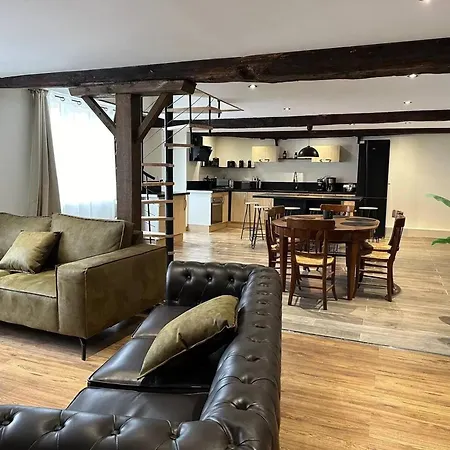 Apartment Spacieux A Avec Parking Inclus. *